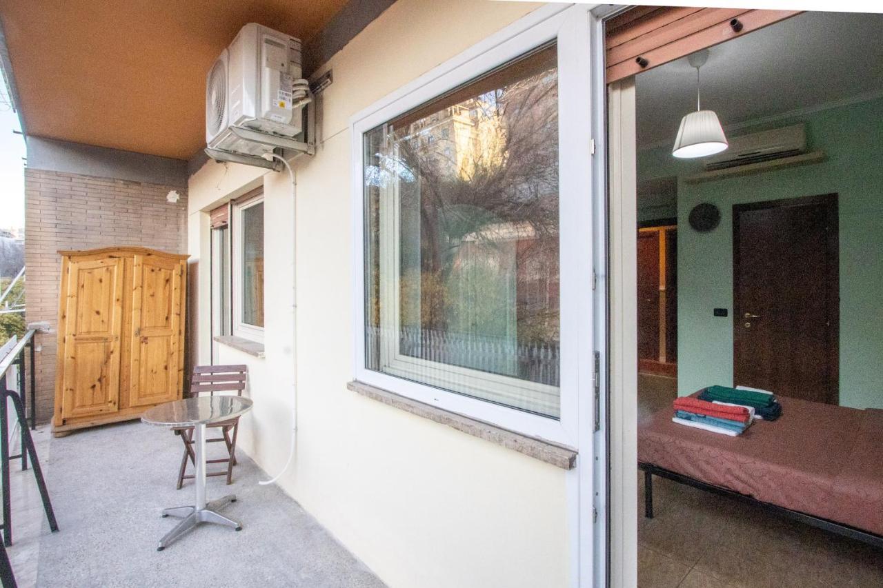 B&B Colorful Suite Yard Rome Exterior photo